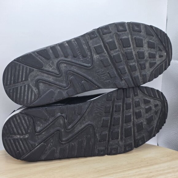 Womens Size 8.5 - Nike Air Max 90 Black White Athletic Shoes Sneakers GS7Y - Picture 10 of 10